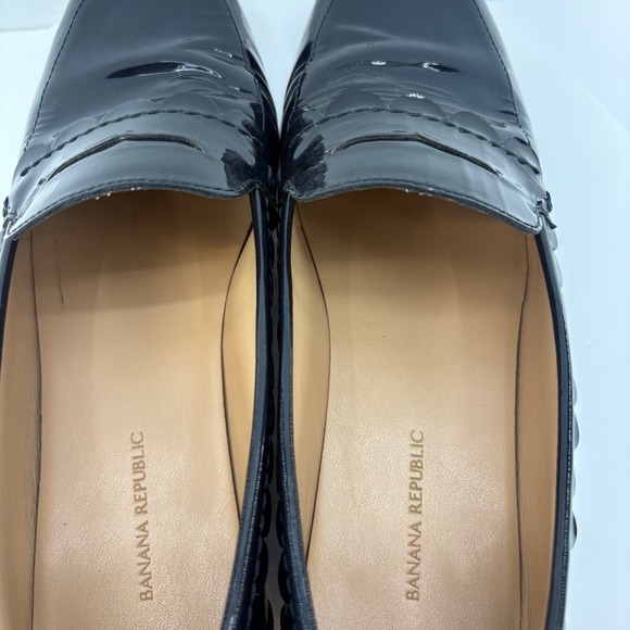 Banana Republic Patent Leather Scalloped Trim Loafers Black Women's Size 9M‎ - Picture 9 of 9